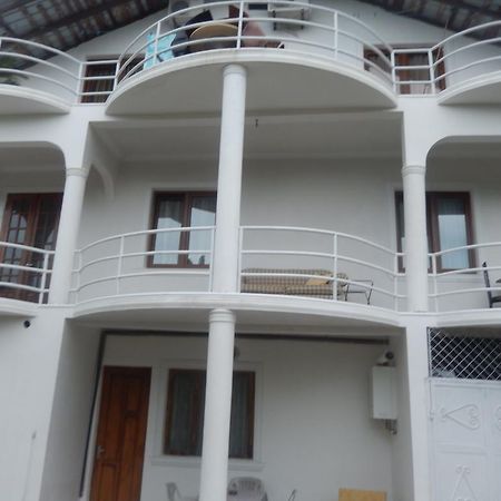 Merabi Guest House Makhinjauri Eksteriør bilde