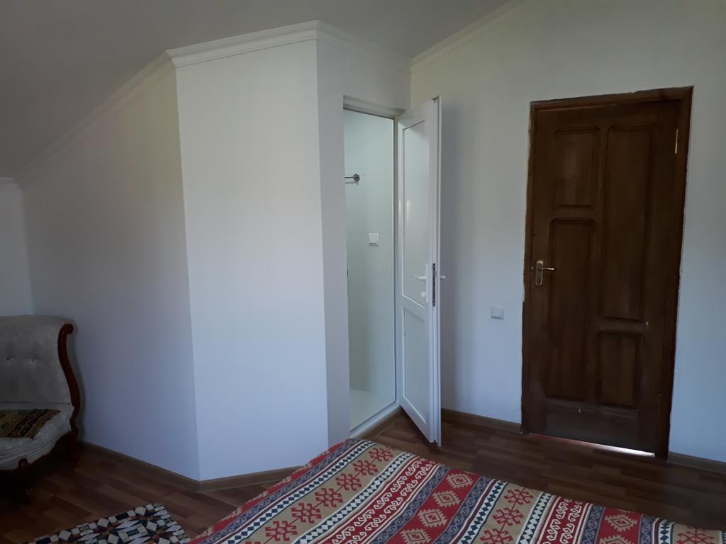 Merabi Guest House Makhinjauri Eksteriør bilde